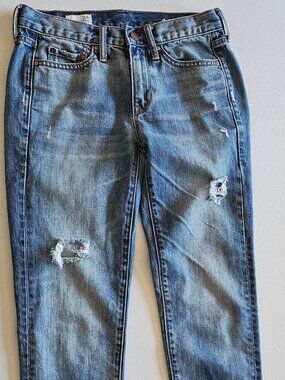 Gap 1969 Women's Sexy Boyfriend Distressed Jeans Ripped & Bleached | Size: 24r